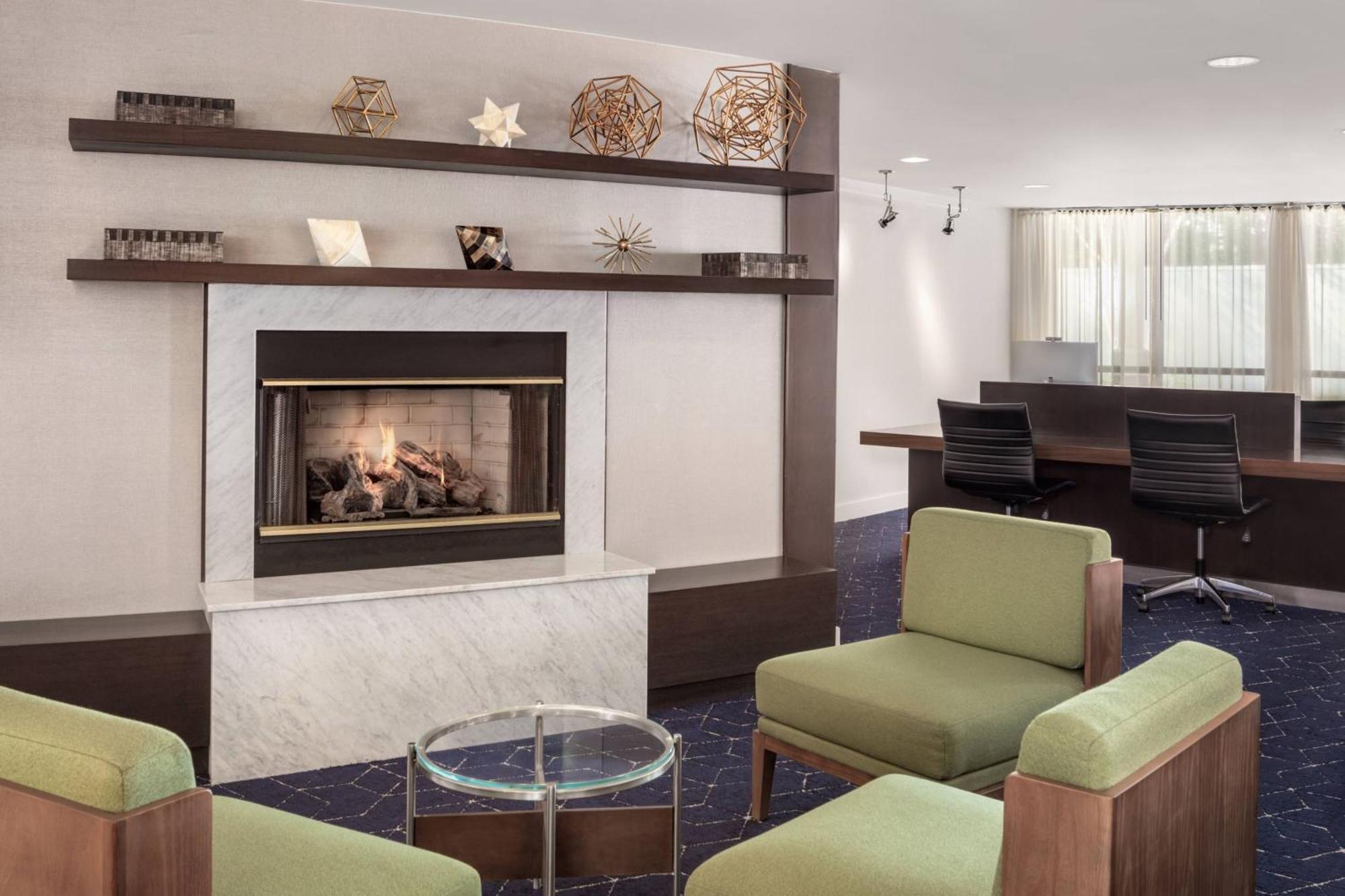 Courtyard Portland Airport Hotel South Portland Eksteriør billede
